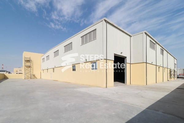 2 Warehouses with Office & Showroom - Warehouse in East Industrial Street