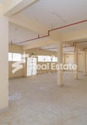 5000 SQM Ground Floor Warehouse with Rooms - Warehouse in East Industrial Street