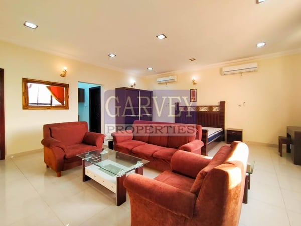 Furnished Large Studio Apartment nr Villaggio Mall - Apartment in Al Numan Street