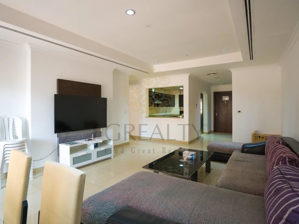 Bills included: FF 1 bedroom apartment with the largest terrace in Porto Arabia, the Pearl - Apartment in Porto Arabia