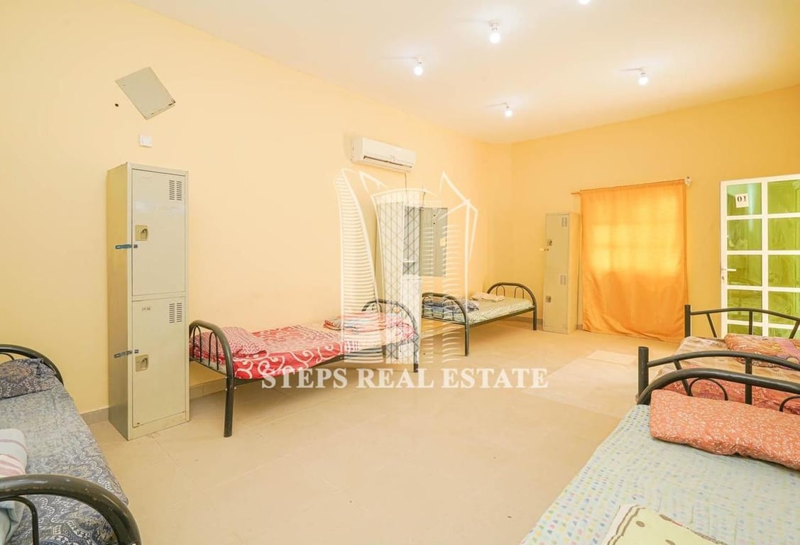 8 Bedroom Villa For Staff In Al Khor - Villa in Al Khor