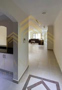 Large SF Apartment with Balcony, Special Offer - Apartment in East Porto Drive