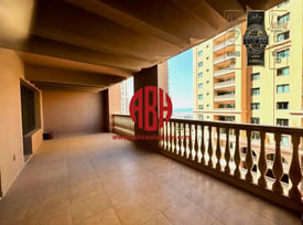 HUGE BALCONY | BRIGHT AND SPACIOUS 2 BDR IN PEARL - Apartment in Marina Gate