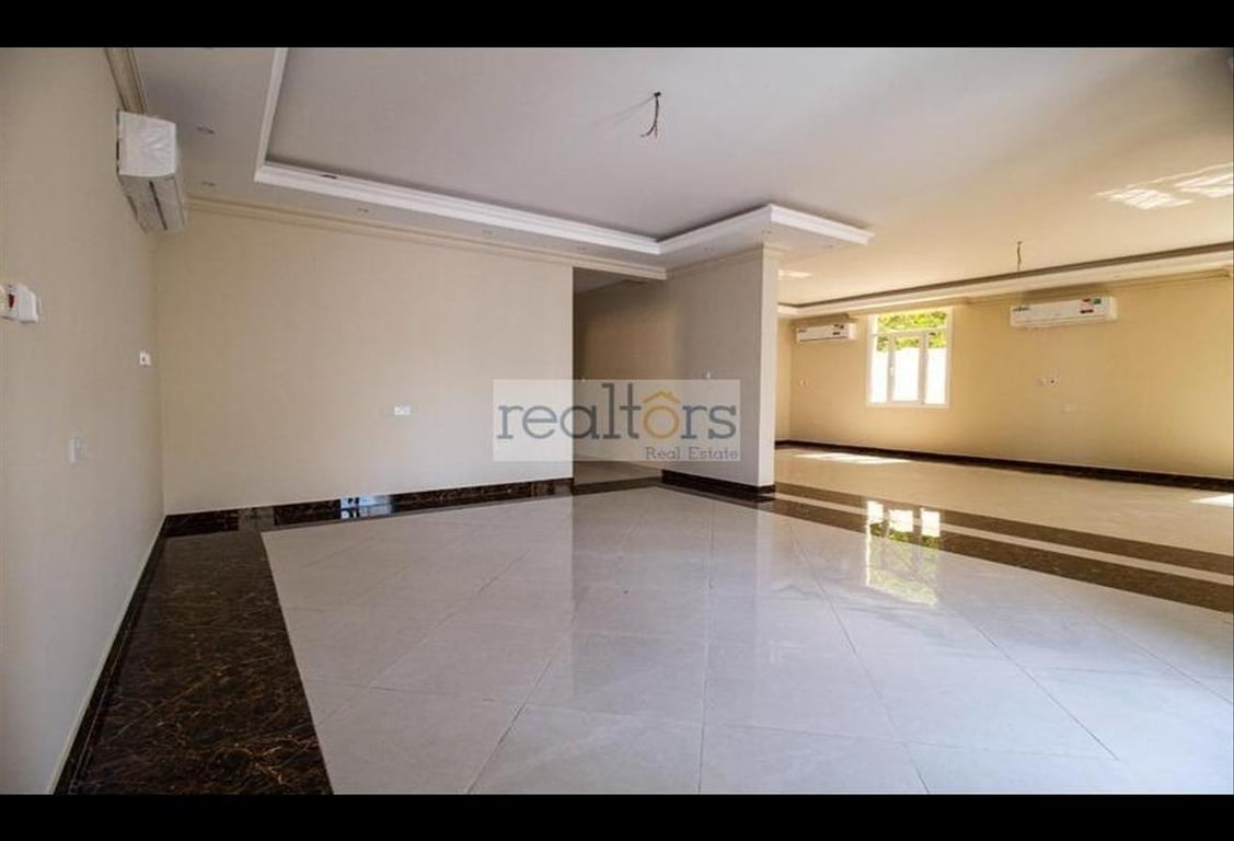 Brand New Luxury 8 BR Villa In Abu Hamour For Sale - Villa in Wholesale Market Street