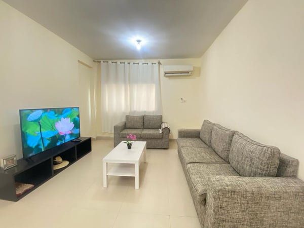 2 bedrooms 1.5 b/r in Bin Mahmoud - Apartment in Bin Mahmoud