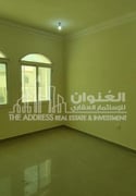 Amazing villa in a perfect location in a  compound - Villa in Umm Al Seneem Street
