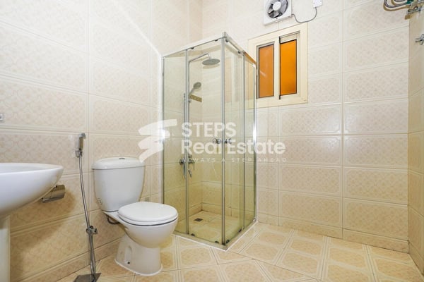 Elegant 3 BHK Apartment for Rent in Al Nasr - Apartment in Al Nasr Street