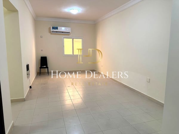 Affordable 2BR Unfurnished Apartment in Bin Mahmoud - Apartment in Fereej Bin Mahmoud