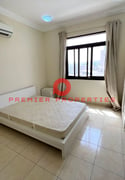 Amazing 5 Bedrooms Plus Maids Villa in Compound - Villa in Bu Hamour Street