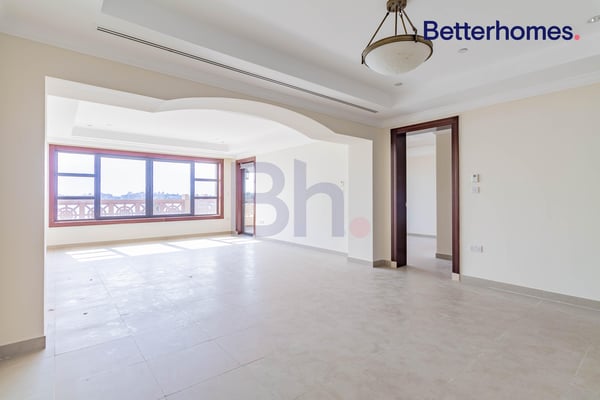 Charming 2BR Townhouse - Beach View Porto Arabia - Townhouse in Porto Arabia Townhouses