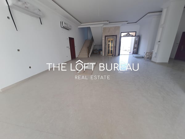 Spacious 8-Bedroom Family Mansion with Elevator and Private Pool - Villa in Lusail City