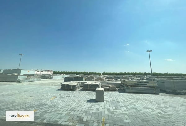 Land For Rent ! Commercial Space! Birkat Al Awamer - Commercial Land in East Industrial Street