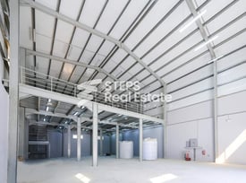 Warehouse with Mezzanine & Office - Warehouse in East Industrial Street