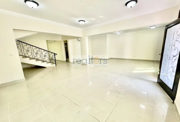 5 BR UF Villa | 2 Spacious Living Rooms | Gharafa - Villa in Al Gharafa