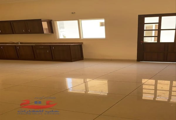 For rent, a villa in Umm Salal, on a prime location - Villa in Umm Salal Ali