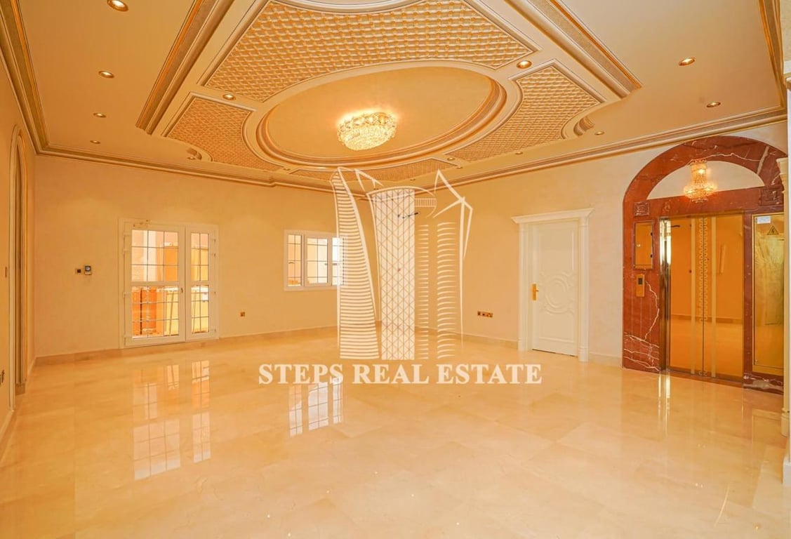 Luxurious 8 Bedroom Villa For sale In Al Thumama