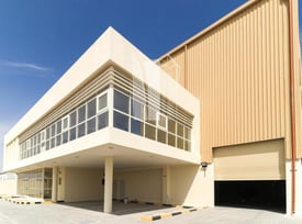 Brand-new Warehouse with 12 Rooms and Offices