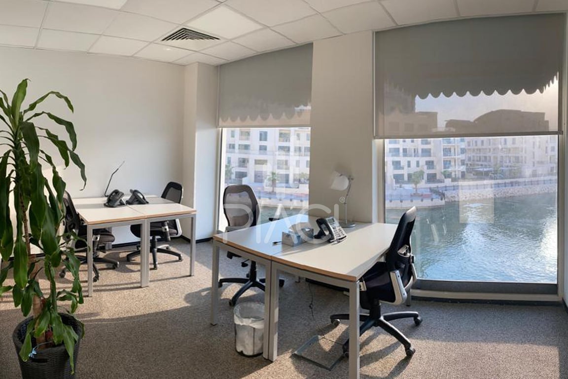 Prestigious Office | Fully Furnished | The Pearl - Office in Qanat Quartier