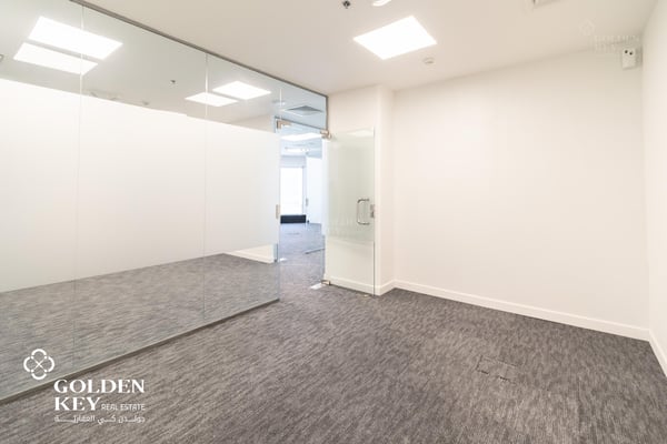 Semi-fitted Office Space | Great Views | West Bay - Office in West Bay