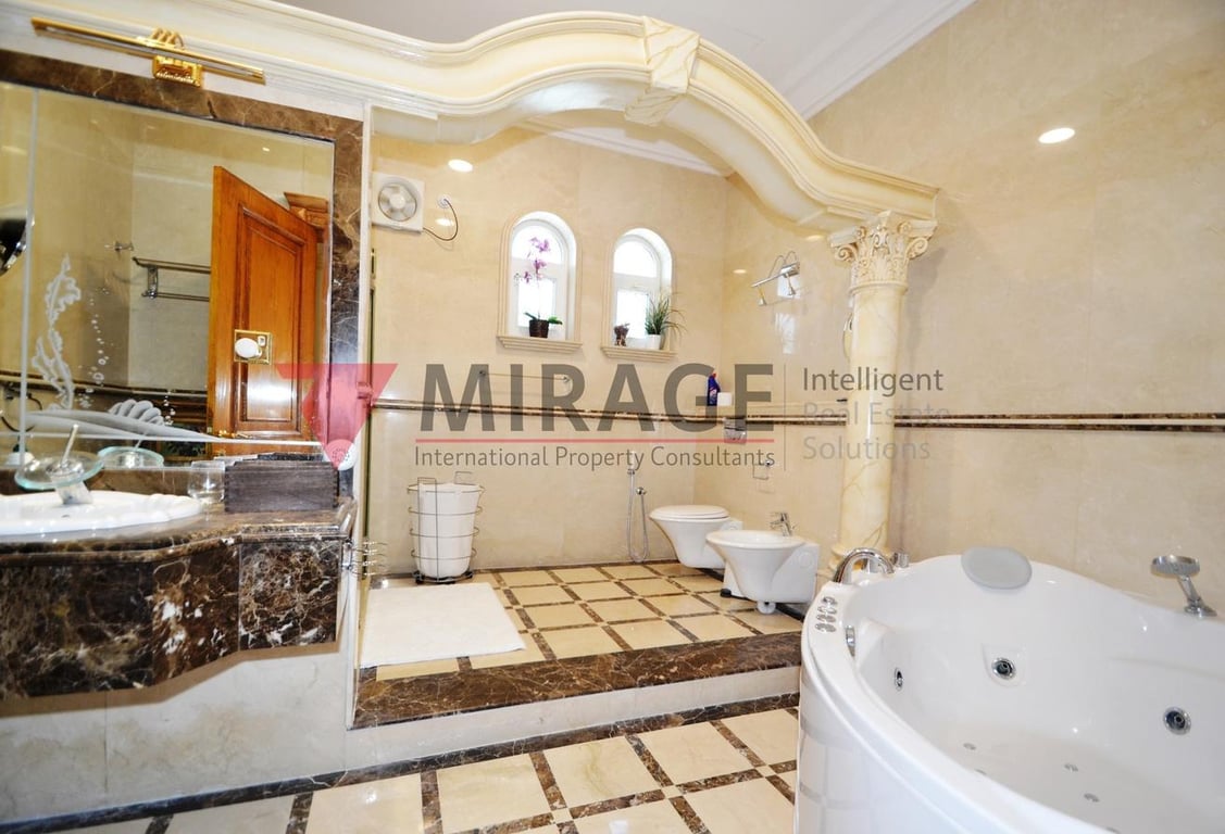 Huge 9-bed S/A villa (1440sqm) for use as school