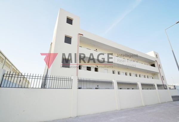 Amazing warehouse plus staff accommodation. - Warehouse in Mesaieed