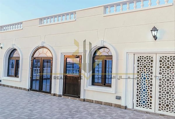 Luxurious Villa for Rent in Al Hilal, Qatar: 8 Bedrooms, Elevator, and More! - Villa in Al Hilal