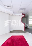 Prime-location Office w/ Great Amenities - Office in Muntazah 7