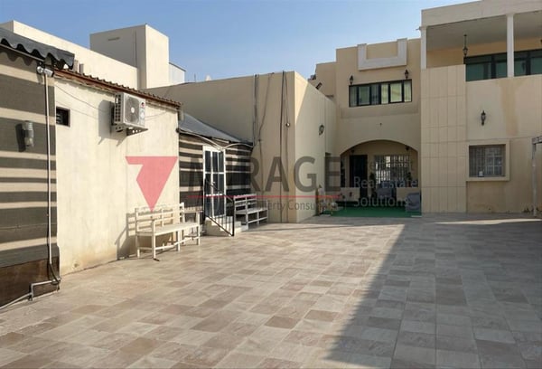 Traditional Arabic House for Sale in Umm Salal - Villa in Umm Salal Mohammed