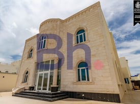 Spacious Luxury Villa for Sale in Al Wukair - Villa in Al Wukair