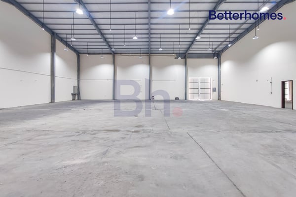 Massive Warehouse with Showroom and Office - Warehouse in Birkat Al Awamer