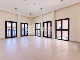 No Agency Fee Three Bedroom Apt with Balcony in QQ - Apartment in Gondola