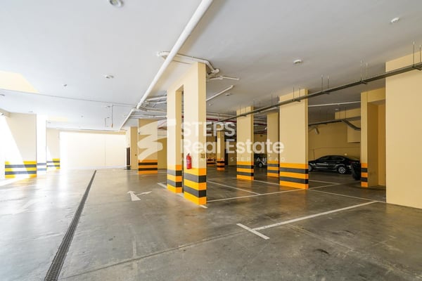 Elegant 3 BHK Apartment for Rent in Al Nasr - Apartment in Al Nasr Street