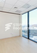 Strategic Location Office w/ Great Views - Office in Financial Square