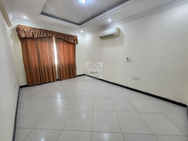 Spacious 5Bhk compound villa in ain khaled - Villa in Ain Khaled Villas