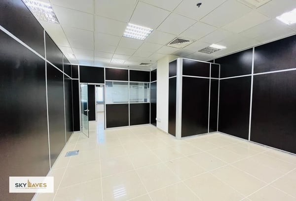 Prime Location | 9 Rooms Office | 200 Sqm | C-Ring - Office in Aabdullah Bin Sultan Al Thani