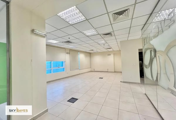 100 m2 glass partitioned office space in alsadd... - Office in T Block