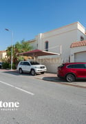 CORNER VILLA WITH PRIVATE POOL - Villa in Al Nuaija Street