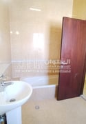 Family-Friendly 4-BR Haven: Spacious Comfort - Villa in Al Hanaa Street