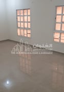 Affordable Unfurnished 3 Bedrooms Apartment - Apartment in Souk Al gharaffa