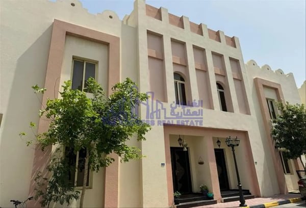 4 B/R Villa Living in Secure Residential Retreat - Villa in Al Kheesa