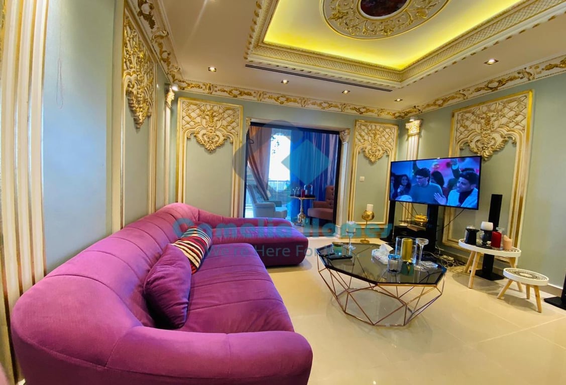 GOLDY, LUXURIOUS Studio furnished in Porto Arabia