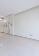 Simple Spacious Room with Balcony and Utilities - Apartment in Dara