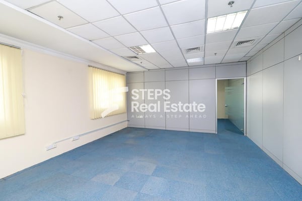 Unfurnished Office Space — Umm Ghuwailina - Office in Al Aman Street