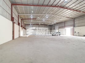 2,800 sqm Garage with 18 Rooms for Rent - Warehouse in Industrial Area 4