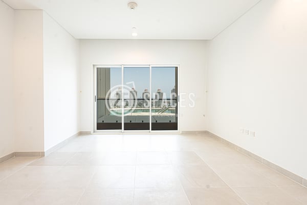 One Bedroom Apartment with Balcony Sea Views - Apartment in Viva East