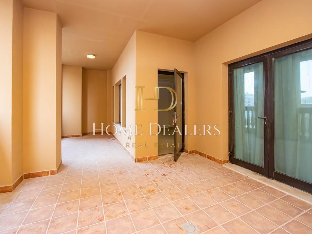 Hot Offer! 1BR Semi Furnished with balcony - Apartment in West Porto Drive