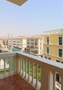 Three-Bedroom Apartment For Sale in Qanat Quartier - Apartment in Qanat Quartier