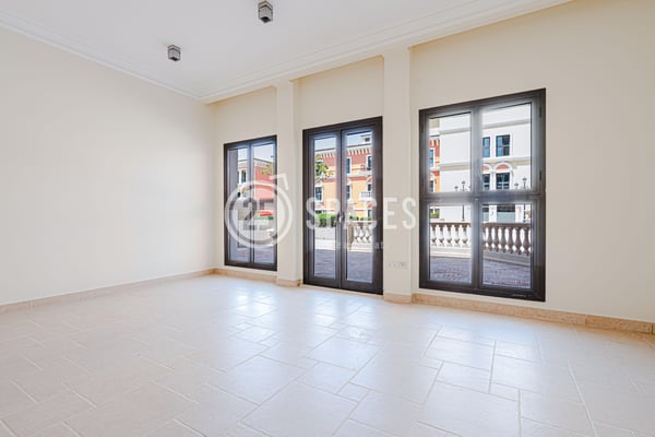 No Agency Fee One Bedroom Terrace Apartment in QQ - Apartment in Teatro