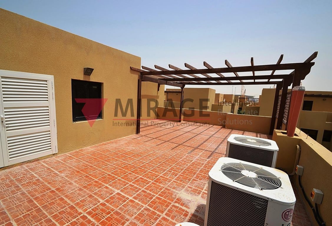 Secure gated 5-bedroom Villa Compound in Al Waab - Compound Villa in Mirage Villas