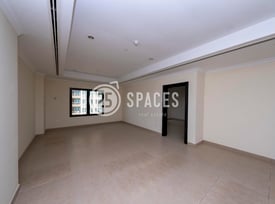 One Bedroom Apartment with Balcony in Porto Arabia - Apartment in West Porto Drive